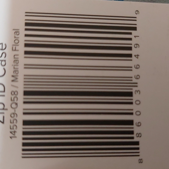 Vera Bradley Zip ID Case/Wallet - Picture 10 of 10